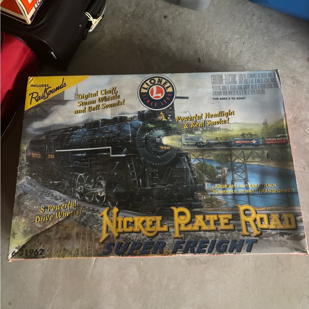 Lionel Nickel Plate Road Super Freight Train Set - Black